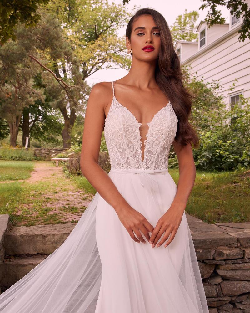 La22117 low back crepe wedding dress with lace and long train3